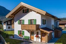 Ferienhaus Mittenwald 4erspitzblick Außenansicht